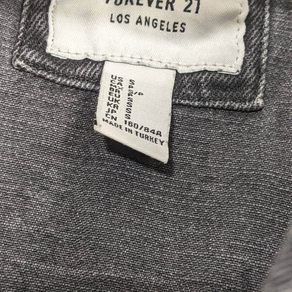 Black Jean Jacket - Forever 21 - Picture 10 of 10